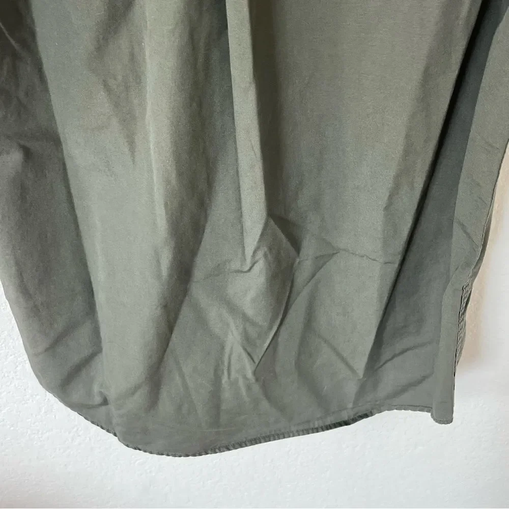 Carhartt Men's Small Button-down Shirt.